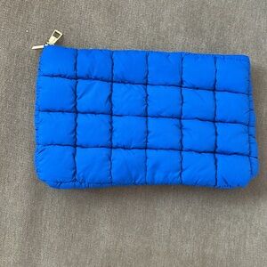 Quilted Puff Bag in Frozen Blue